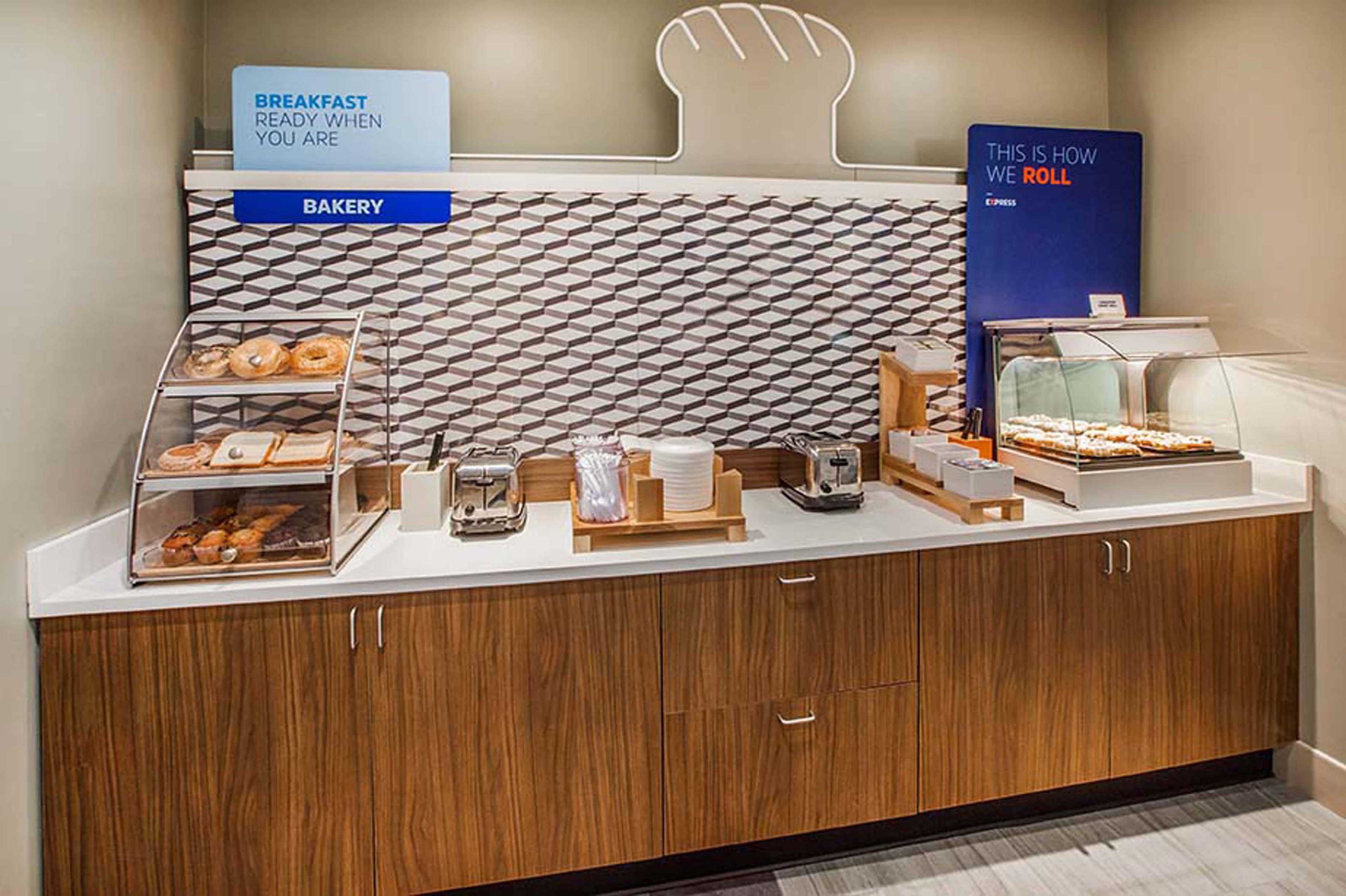 Holiday Inn Express Poughkeepsie By Ihg Bagian luar foto
