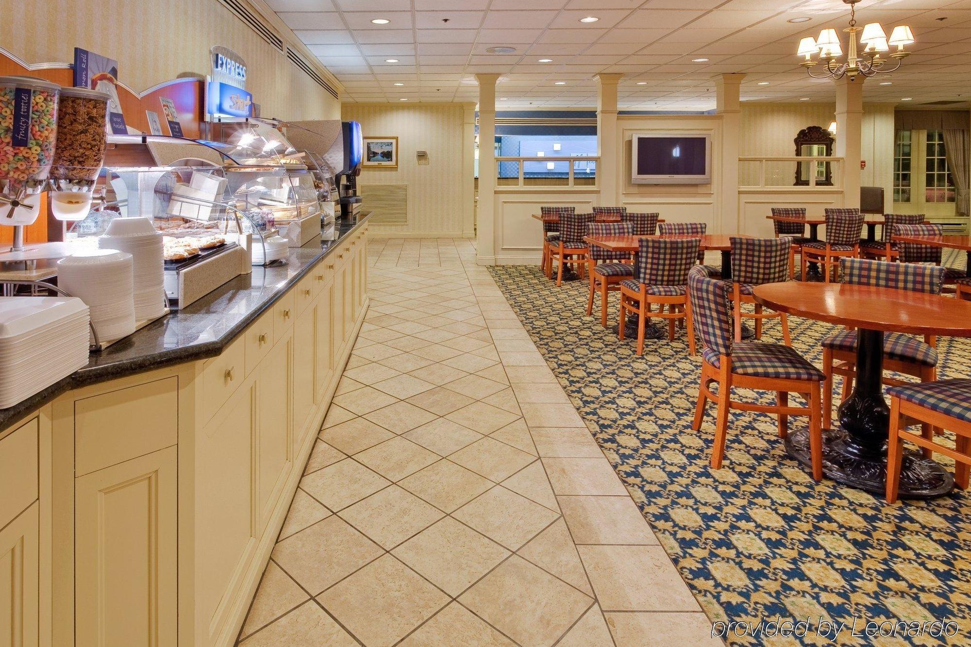 Holiday Inn Express Poughkeepsie By Ihg Bagian luar foto