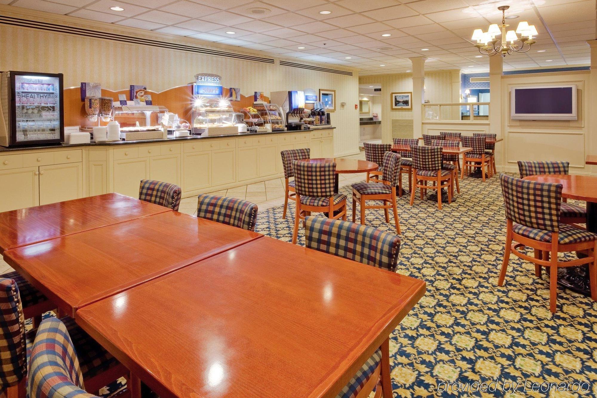 Holiday Inn Express Poughkeepsie By Ihg Bagian luar foto