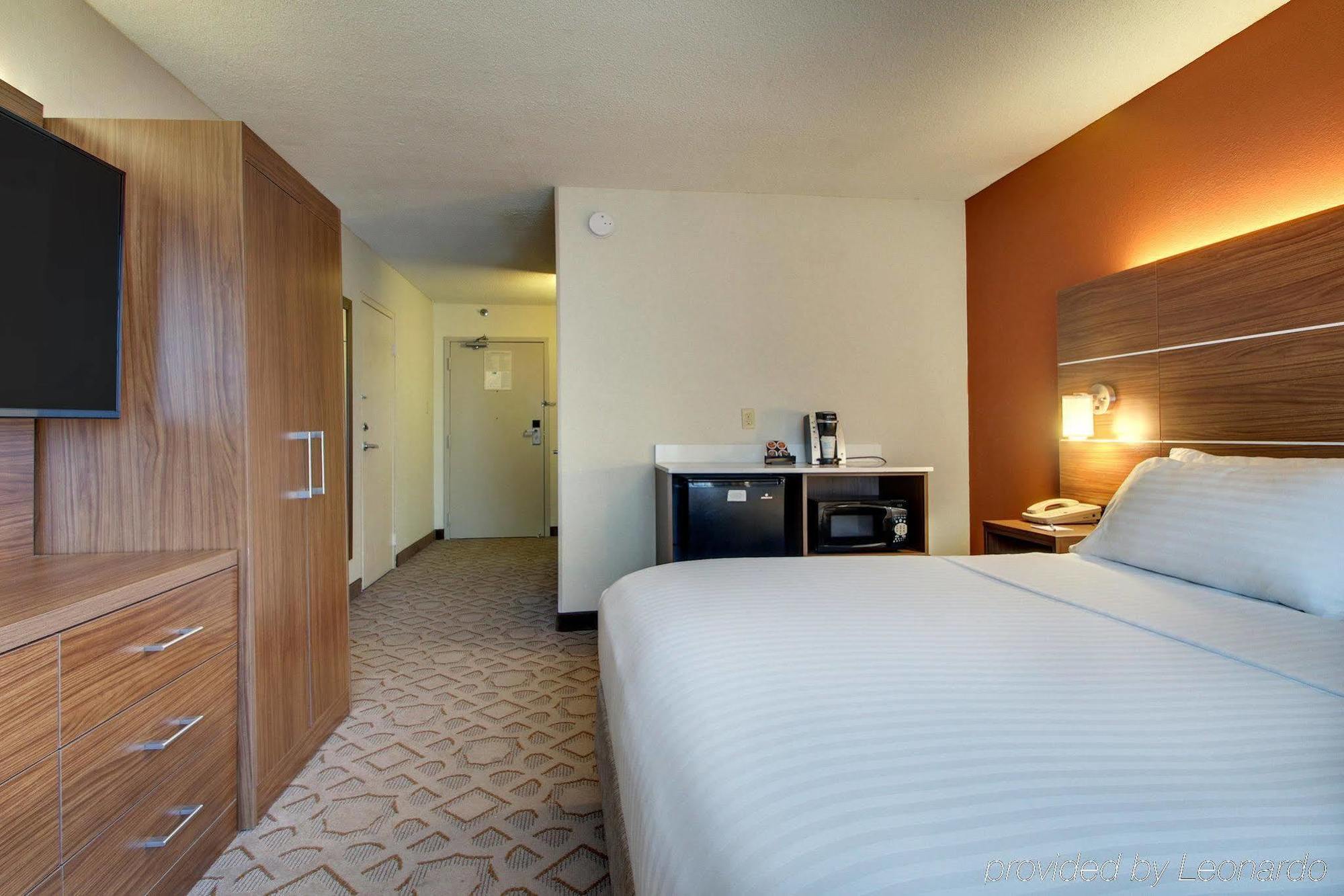 Holiday Inn Express Poughkeepsie By Ihg Bagian luar foto