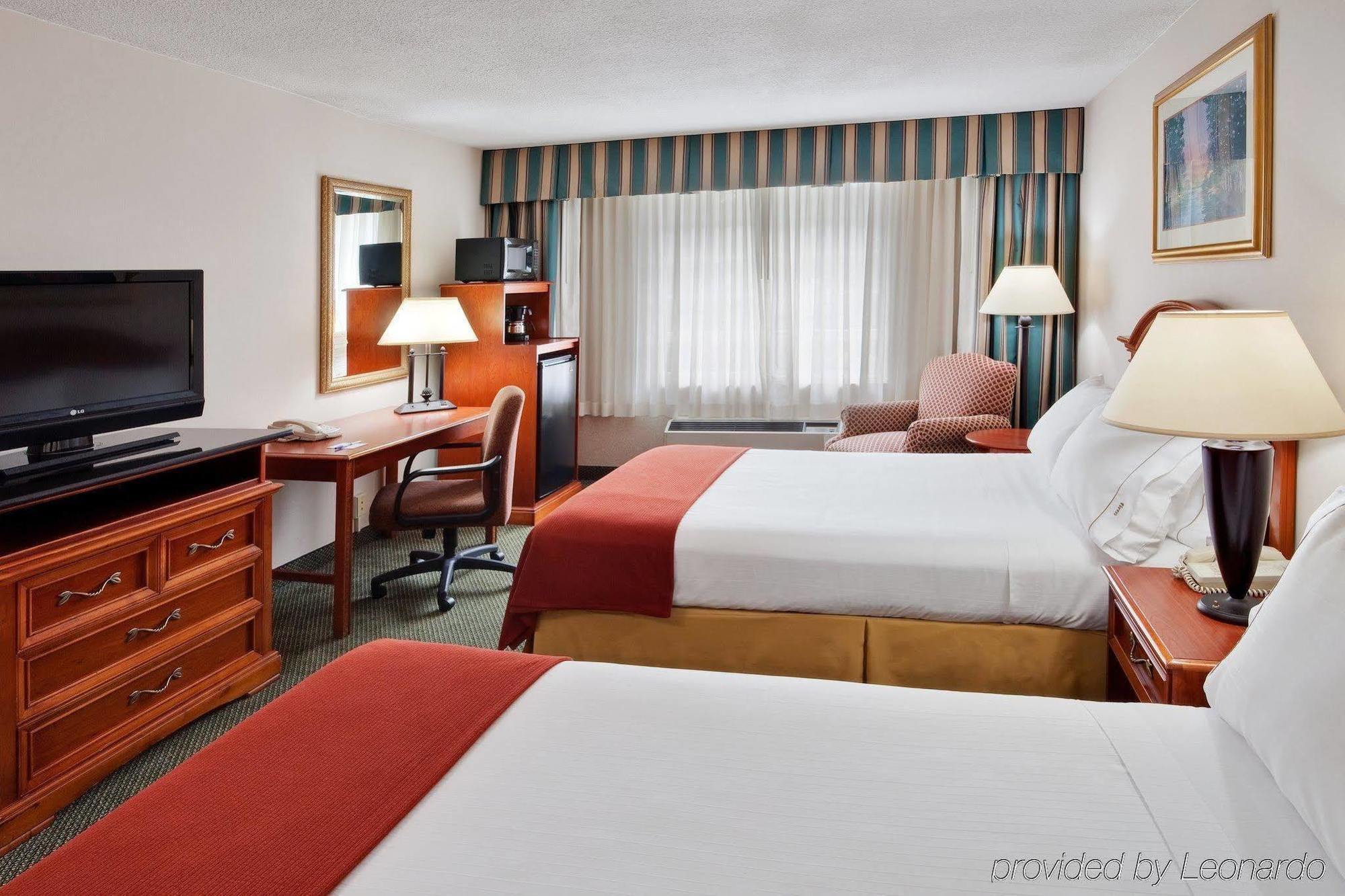 Holiday Inn Express Poughkeepsie By Ihg Bagian luar foto