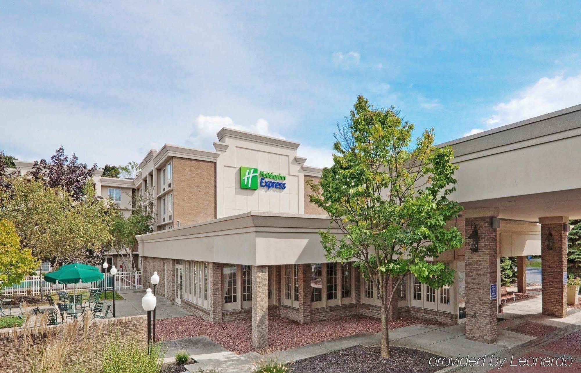 Holiday Inn Express Poughkeepsie By Ihg Bagian luar foto